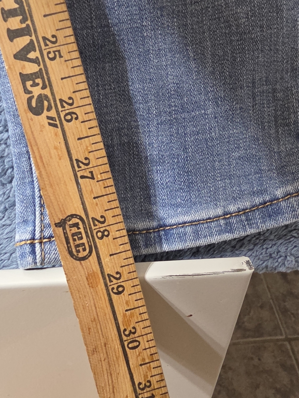 Seven7 Jeans Women's 16 Straight Skinny Stretch Light Blue Holes - Picture 6 of 8